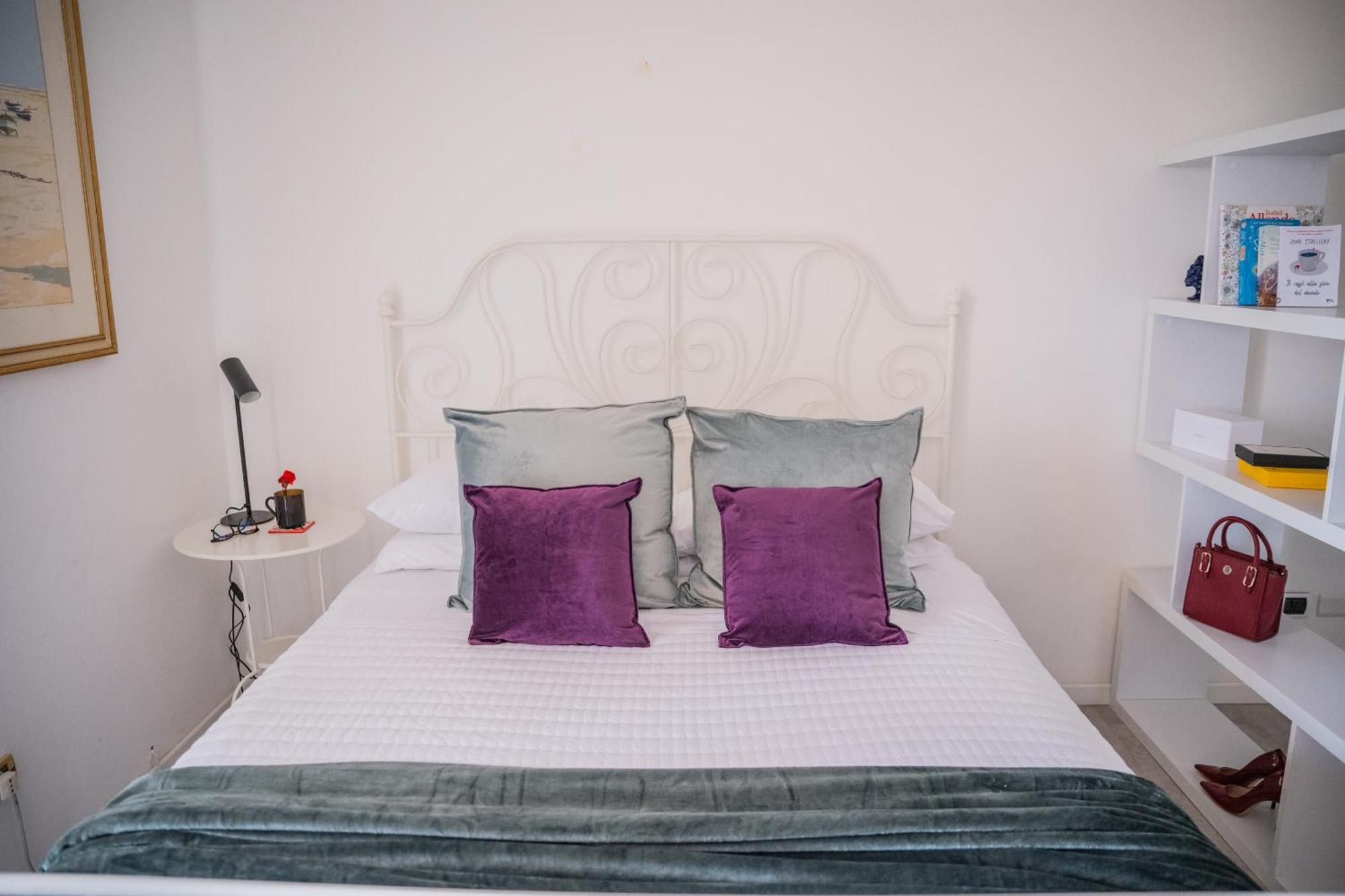 Casa Pertosa Bed & Breakfast Taormina Oda fotoğraf