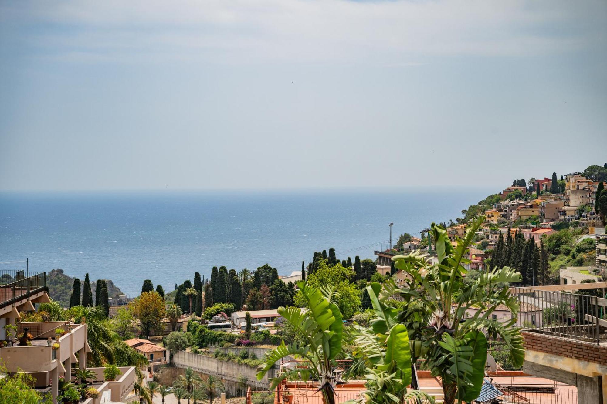 Casa Pertosa Bed & Breakfast Taormina Oda fotoğraf