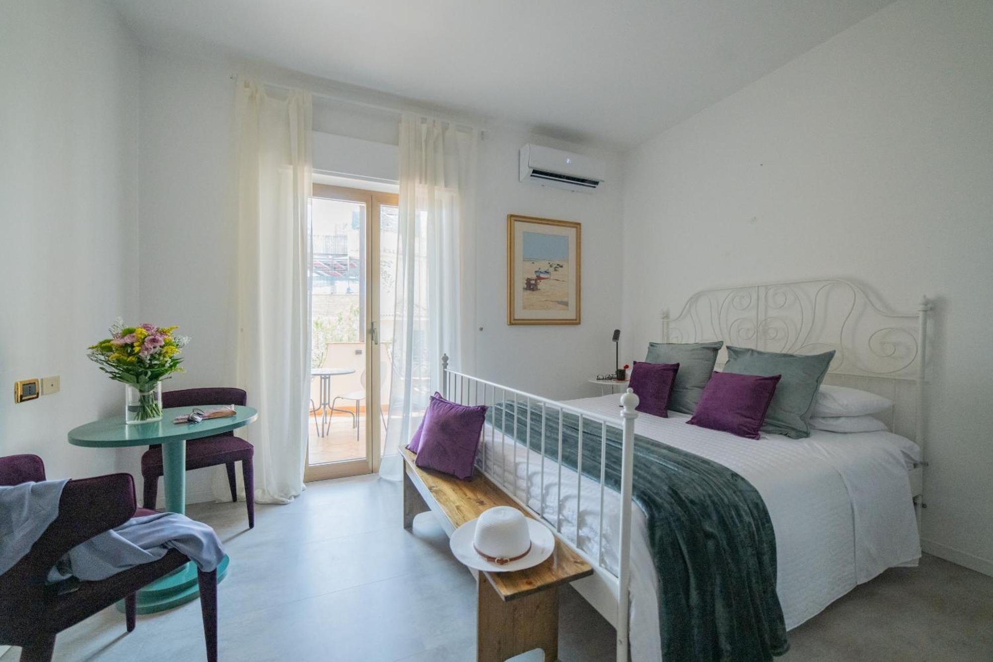 Casa Pertosa Bed & Breakfast Taormina Oda fotoğraf