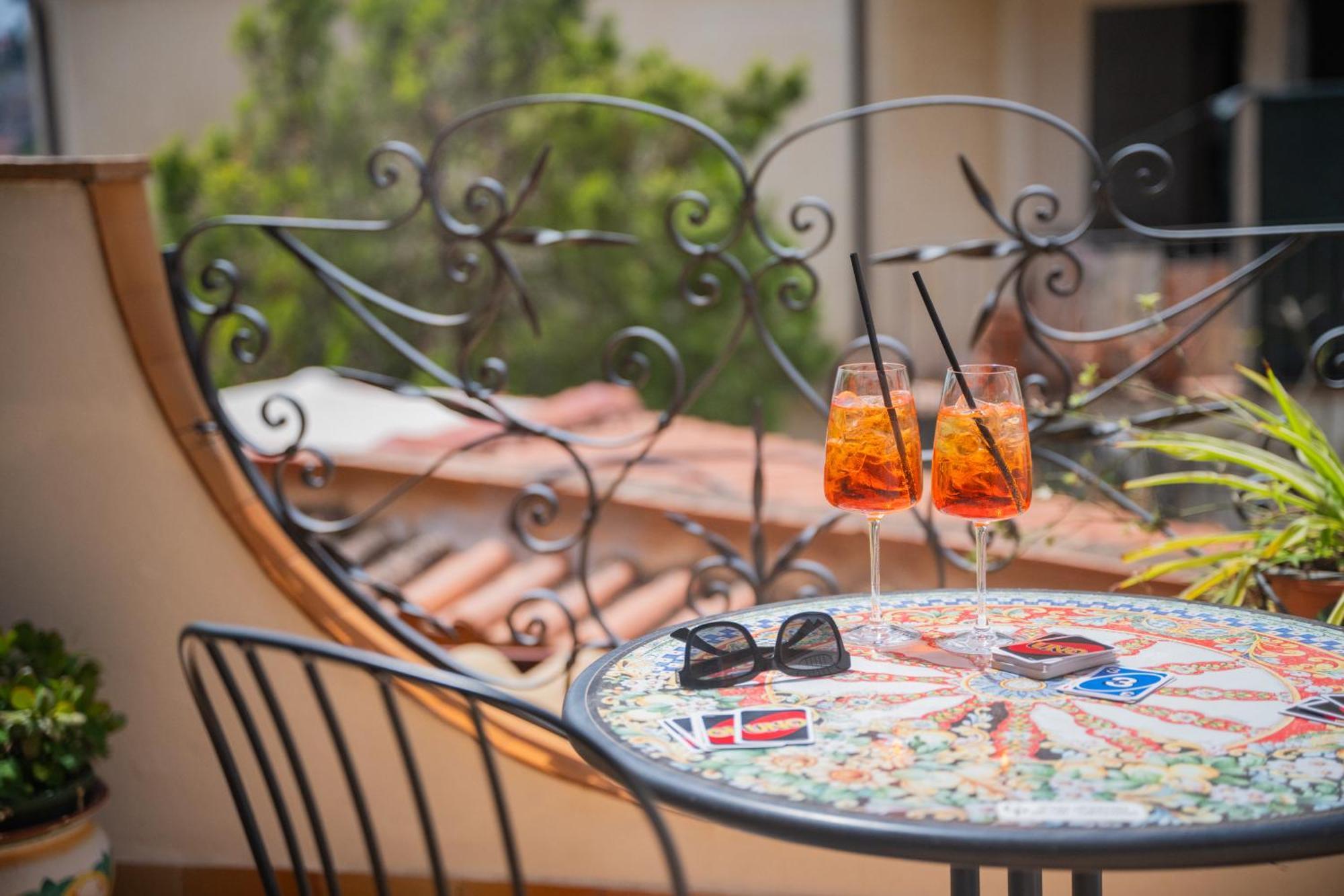 Casa Pertosa Bed & Breakfast Taormina Oda fotoğraf