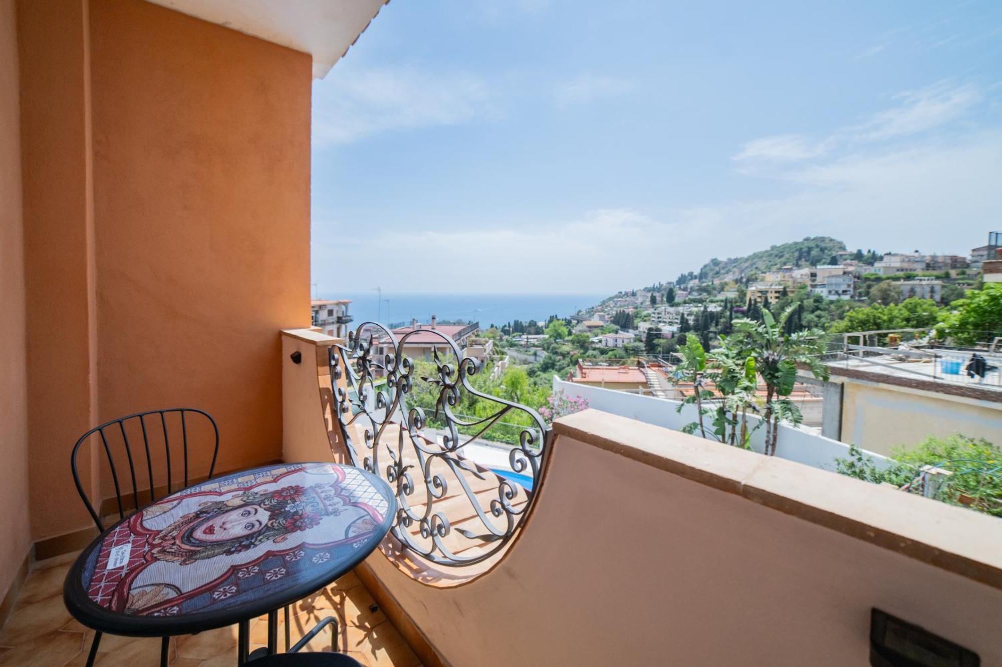 Casa Pertosa Bed & Breakfast Taormina Dış mekan fotoğraf